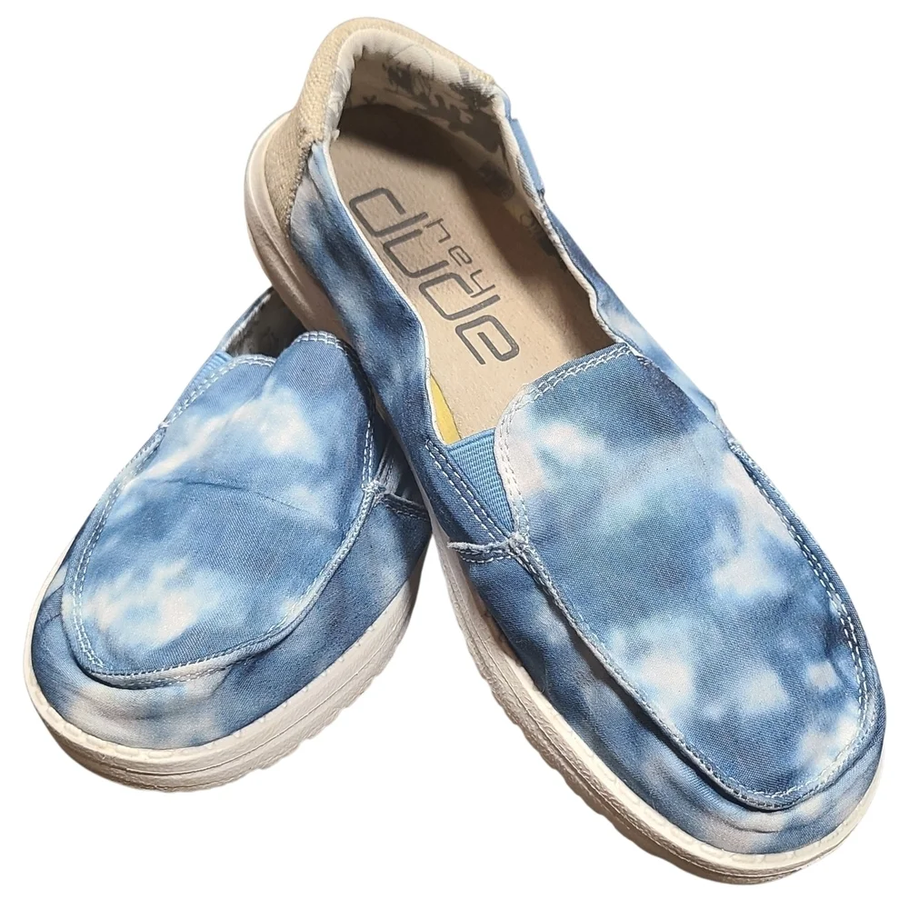 Hey Dude step into